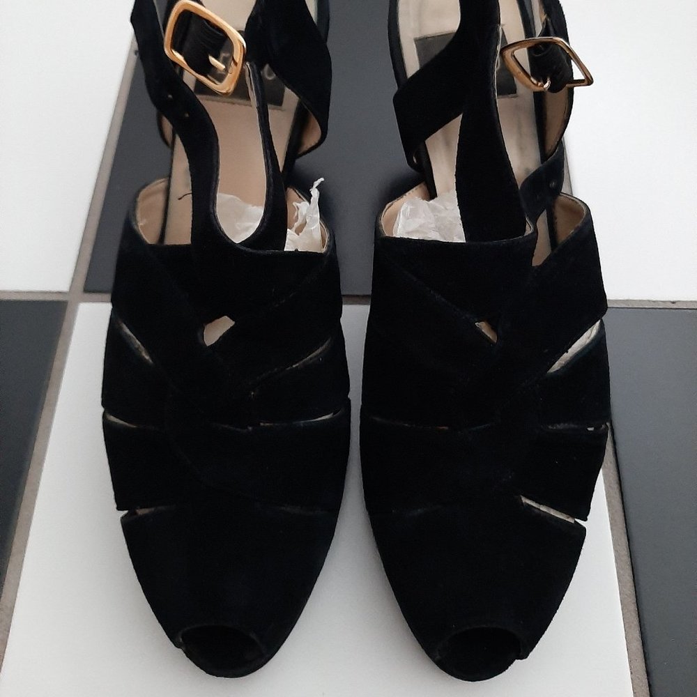 High heel shoes